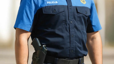 kako dobiti dozvolu za oružje postupak uslovi troškovi policajac mup sigurnost sipa futrola uniforma