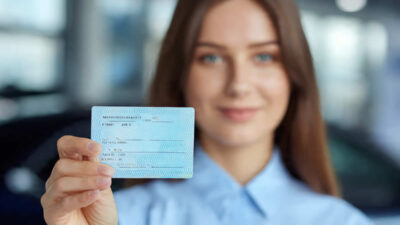 kako dobiti međunarodnu vozačku dozvolu vodič auto moto klub savez dokumenta bečka konvencija bihamk žena djevojka
