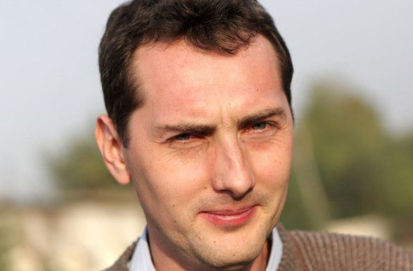 Ovaj Bosanac zbog svog imena hit na Balkanu: Pop nije hteo da mu krsti decu kad je čuo kako se zove, policija mu prašta prekršaje, tek da vidite imena braće Ovaj Bosanac zbog svog imena hit na Balkanu: Pop nije hteo da mu krsti decu kad je čuo kako se zove, policija mu prašta prekršaje, tek da vidite imena braće - featured image