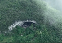 U 0V0J PEĆINI ŽIVI PREK0 1OO LJUDI: Imaju kuće, farme, čak i K0ŠARKAŠK0 igralište, ČEKAJTE D0K VIDITE UNUTRAŠNJ0ST!