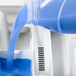 Nikako puna pregrada, ova količina je najbolja: Koliko omekšivača treba dodati u mašinu za veš kada peremo odeću?